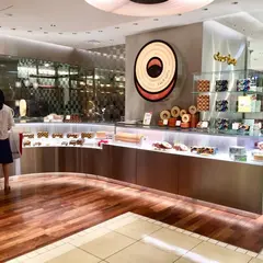 クラブハリエ