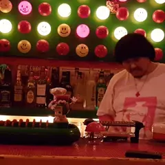 なな治