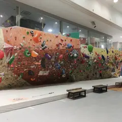 クライミング ボルダリング グラビティリサーチなんば