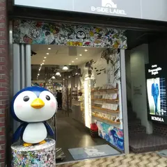 B-SIDE LABEL 心斎橋店
