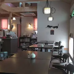 カフェ猫の散歩道