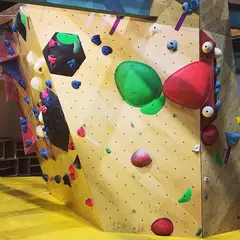 Bouldering Spot 9A
