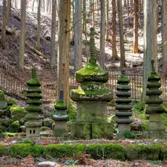 常楽寺石造多宝塔