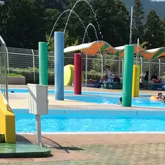 度会町役場 宮リバー度会パーク遊水プール鏡