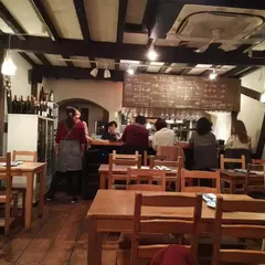 ビストロ　ヒュッテ