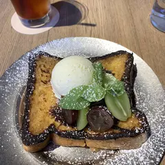 イエロー カフェ （YELLOW CAFE）