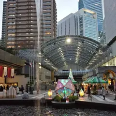 アークヒルズ アーク・カラヤン広場