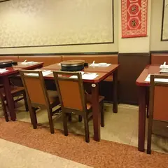 ホンルーサンテン(紅爐餐廳）