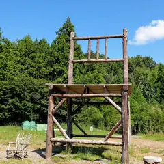 大きな椅子 豊前森の学校