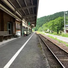九頭竜湖駅