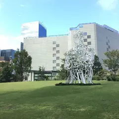 オーバル広場