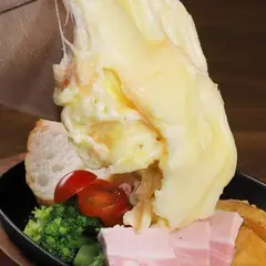 チーズ&肉バル 貫一