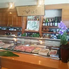やま八