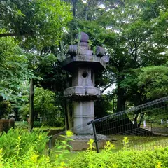 お化け灯籠