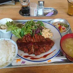めしと、つけもんと、パンと