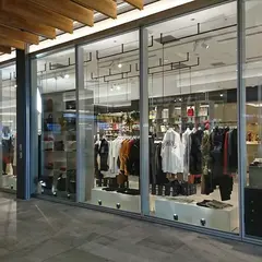 CONVERSE Tokyo