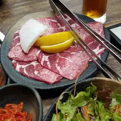 焼肉丼十番元町店