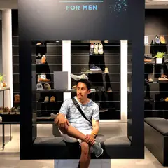 UGG® 銀座店（銀座一丁目）