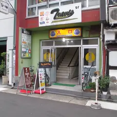 トラヴィス (Travis)