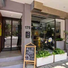 小草 作 Grassphere 微風南山店