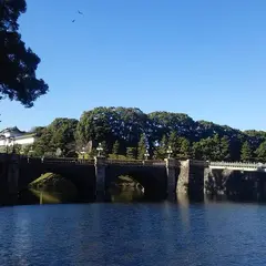 正門石橋