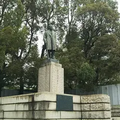 渋沢栄一像