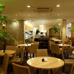 リプトン 三条店