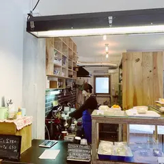 パーラーアルマス （PARLOUR harmas）
