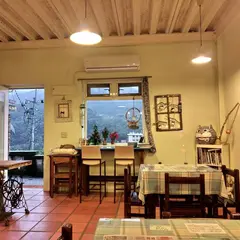 躱喵喵咖啡館 Hide and Seek Cafe