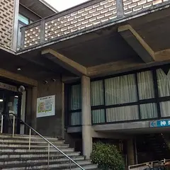 神奈川県立図書館