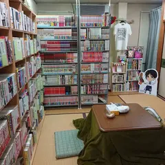 マンガカフェyomigaeru
