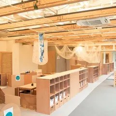 渋谷東しぜんの国こども園 small alley
