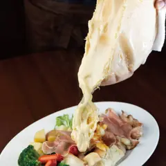 ラクレットチーズ食べ放題のお店 ミルザ 新宿店