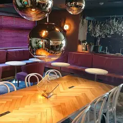 PARLOR SHE, SIDE