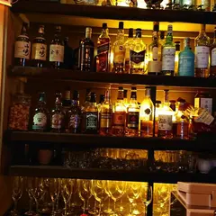 にんにく料理&BAR シーハーズ 川崎仲見世通り店
