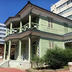 グリフィス記念館