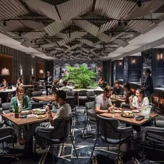 THE LIVELY KITCHEN & BAR（ザ ライブリー キッチン & バー)