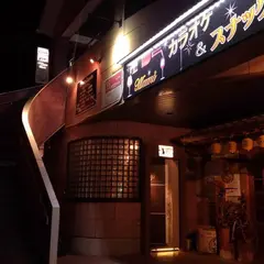 カラオケ＆スナック Mami