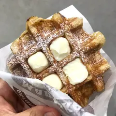 ベルギーワッフルマネケンJR三ノ宮駅店
