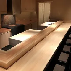 鮨 利﨑