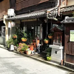 名月堂