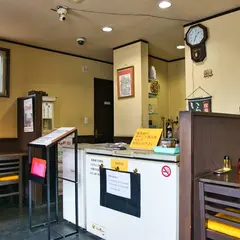 ホワイト餃子三郷店