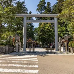 鳥居(白山比咩神社)