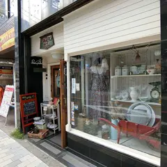 レッド・バロウ 駅前店