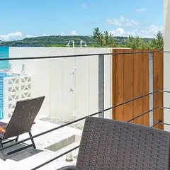 Keiki Beach House and Cafe