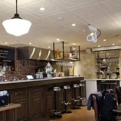 LUDLOW BLUNT CAFE