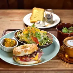 路地裏カフェ
