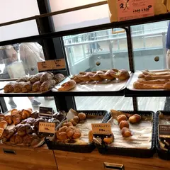 R Baker 海老名店