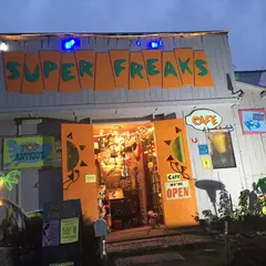 SUPER FREAKS