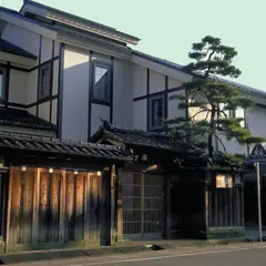 カメリアイン雪椿